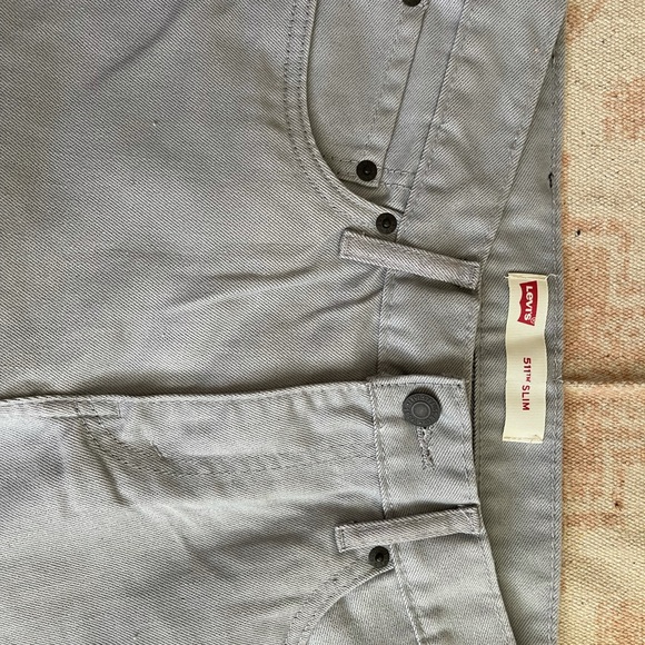 Levi’s - Picture 8 of 8